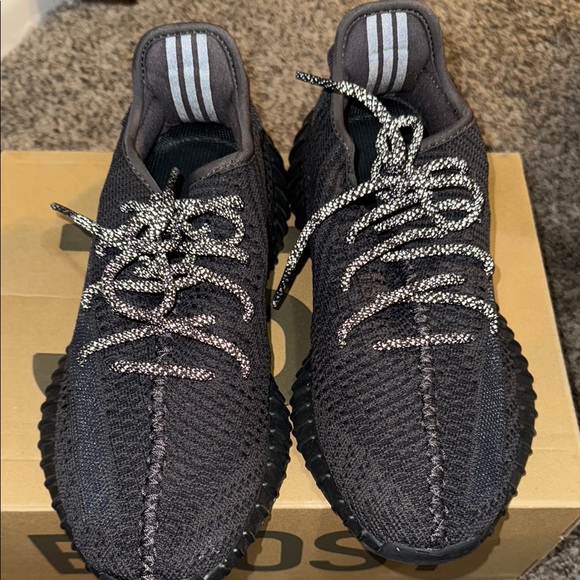 adidas Yeezy Boost 350 Black Sneakers - Picture 9 of 9